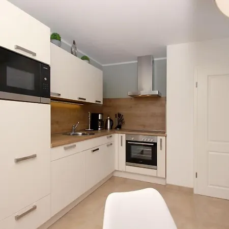 Strandnahe Mit Terrasse, Gratis Nutzung Vom Ahoi Erlebnisbad Und Sauna In Sellin - Rex Rugia 13-4 Апартаменты *