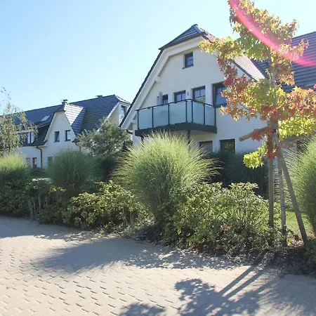 Strandnahe Rex Rugia: Terrasse Und Ahoi Erlebnisbad Lobbe