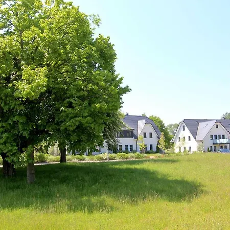 Strandnahe Rex Rugia: Terrasse Und Ahoi Erlebnisbad Apartment *