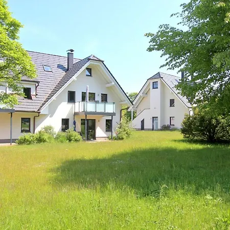 Apartment Strandnahe Rex Rugia: Terrasse Und Ahoi Erlebnisbad Lobbe